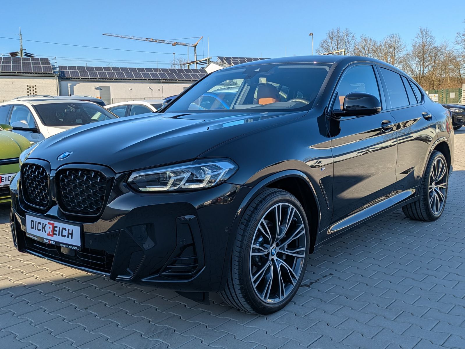 Fahrzeugabbildung BMW X4 xDrive 30 d M-Sport MATRIX*PANO*NAVI PRO*21"