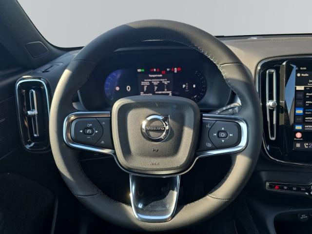 Volvo XC40 B3 Mild-Hybrid Ultra Black Edition 360° Kam