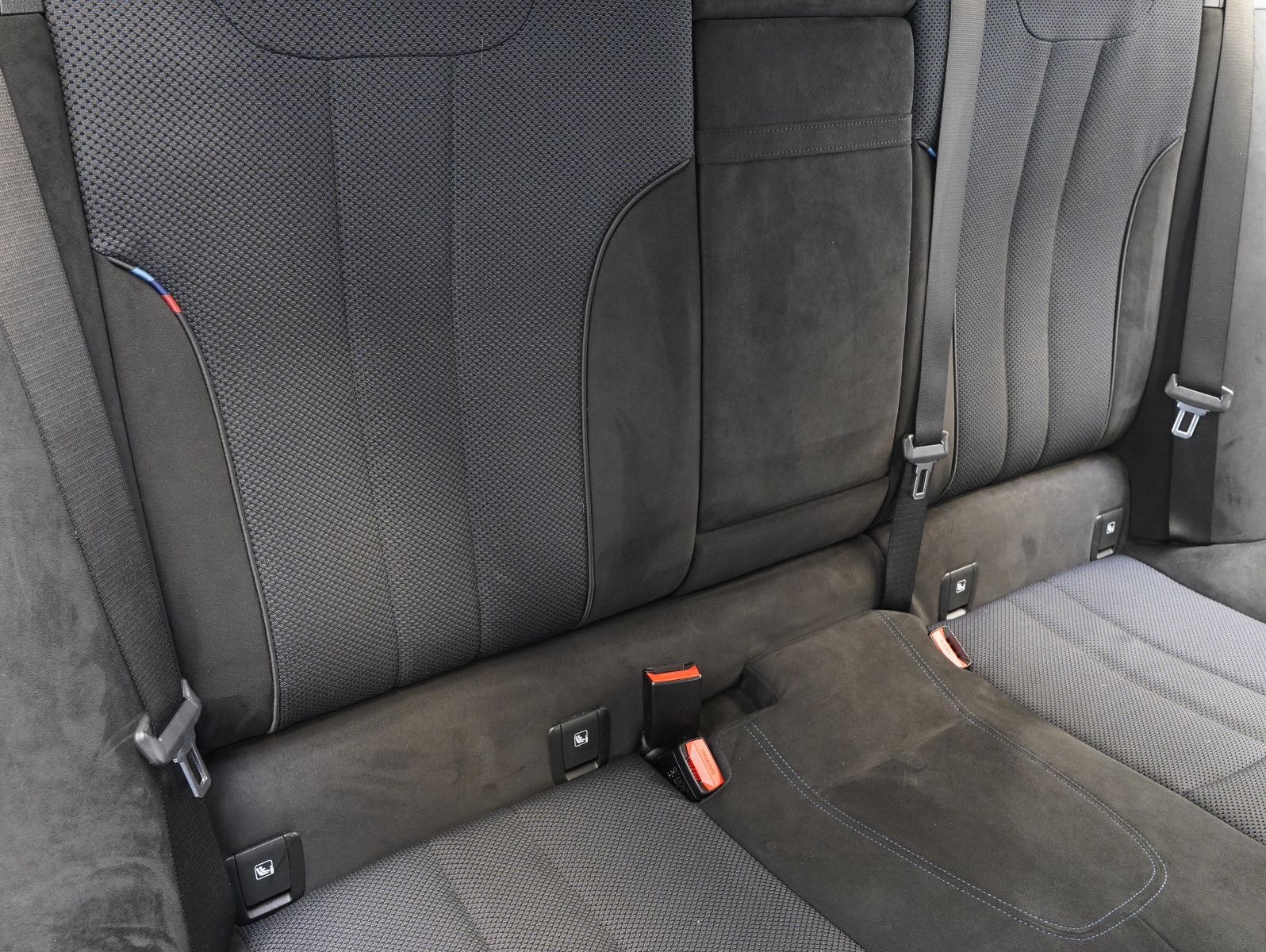 Fahrzeugabbildung BMW 530 e Touring M Sport SHADOW/HEAD-UP/LASER/AHK