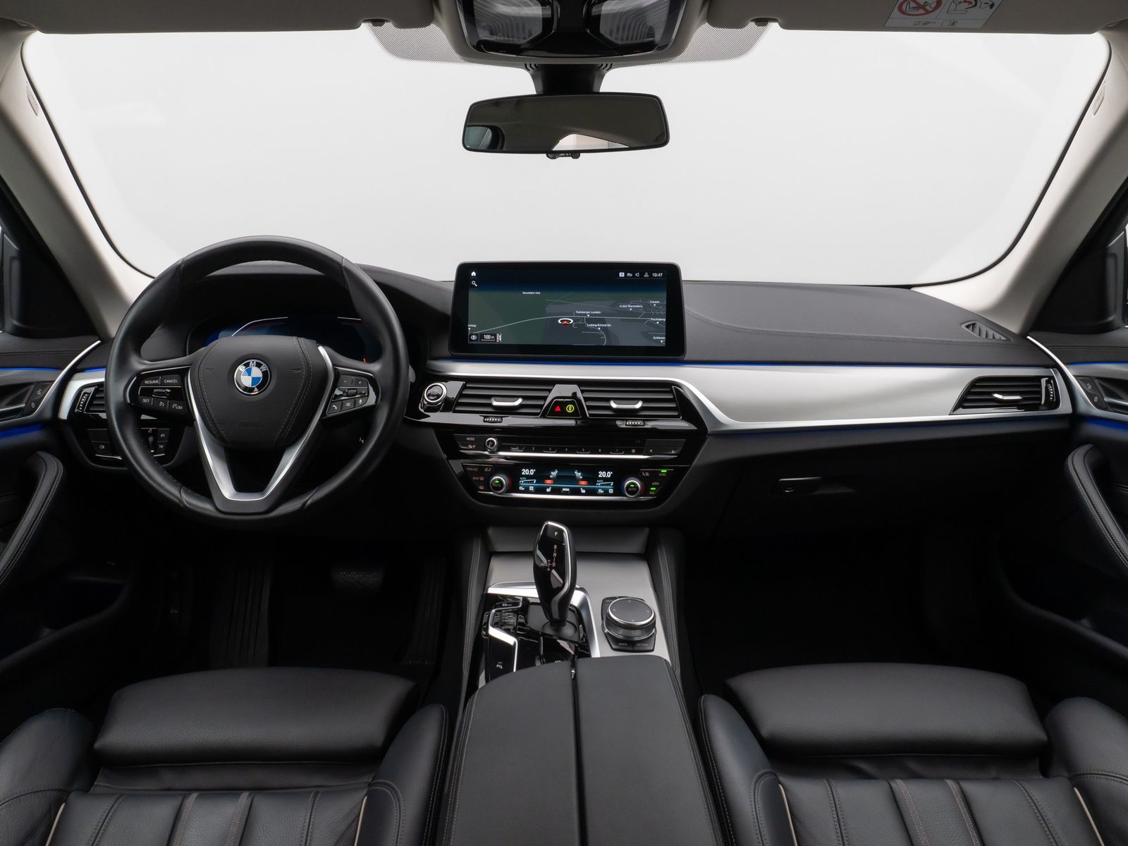 Fahrzeugabbildung BMW 520d Luxury Line Kamera DAB 4xKlima AHK Sport