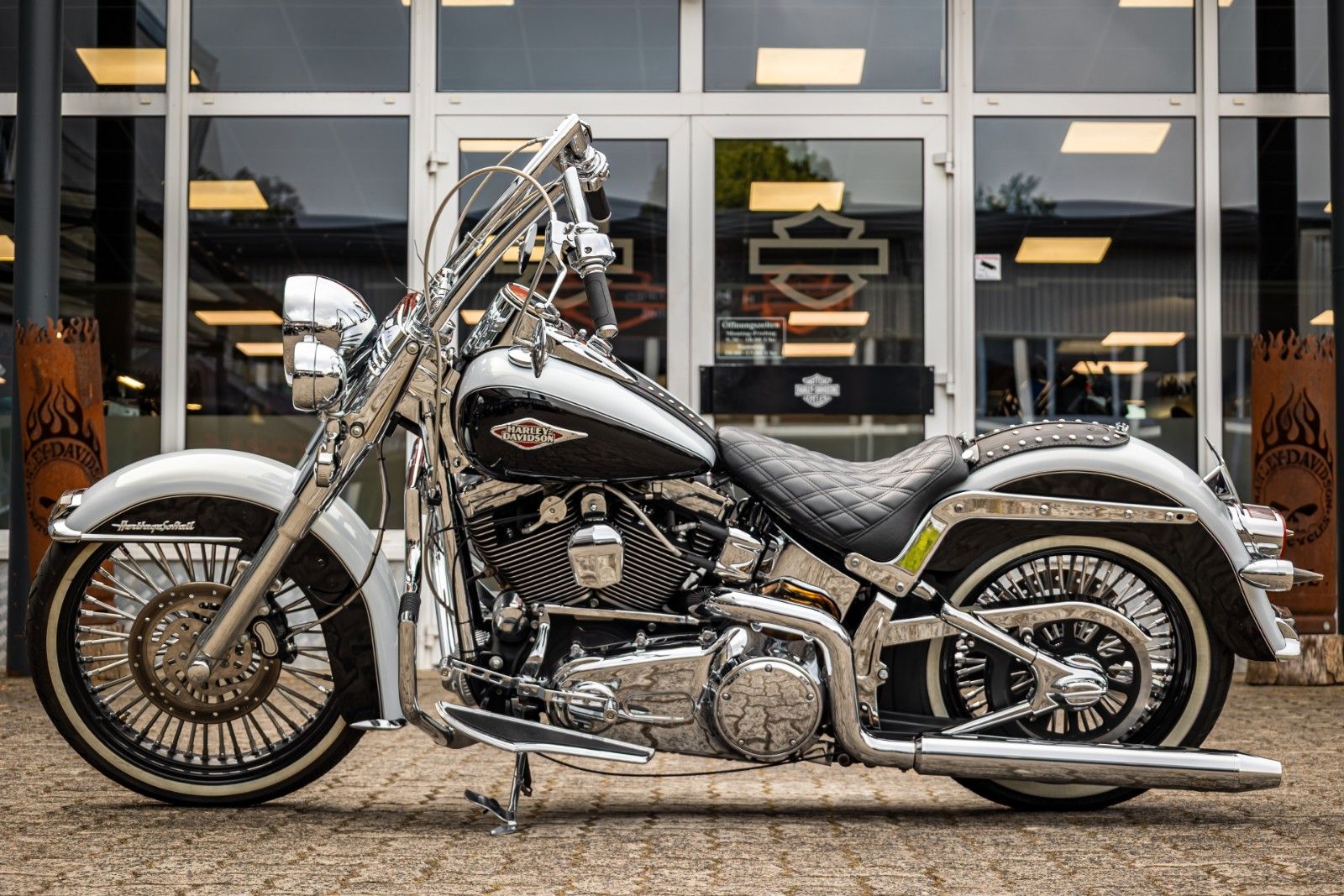 Fahrzeugabbildung Harley-Davidson FLSTC Heritage Classic Twin Cam 96 cui - Chicano