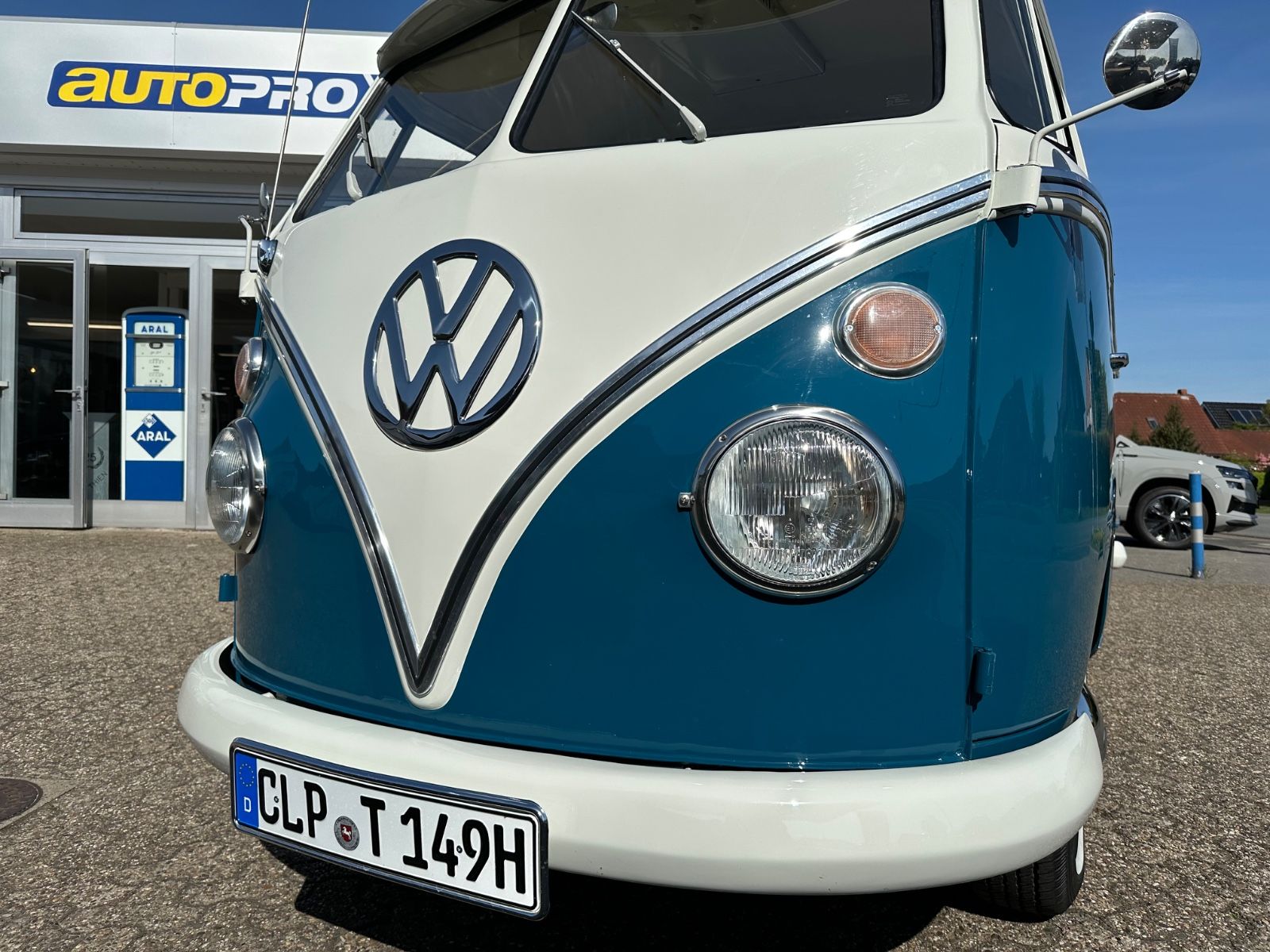 Fahrzeugabbildung Volkswagen T1 Bus 13-Fenster-Ausführung  Modelljahr 1966