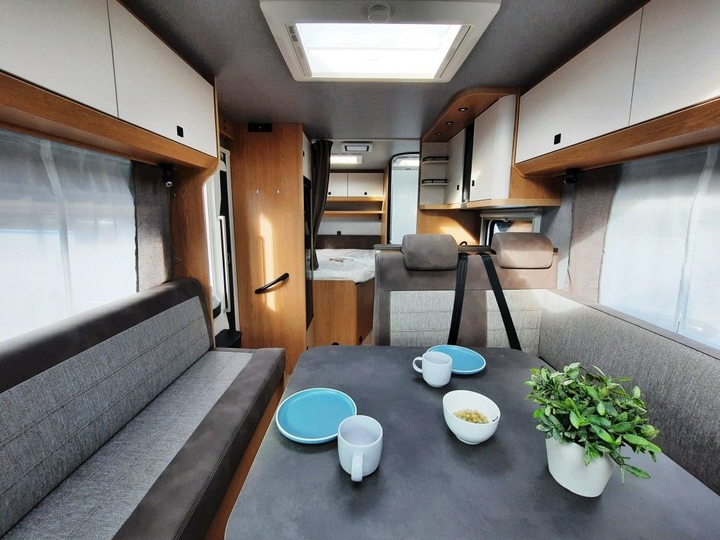 Fahrzeug Übersicht 7 Fahrzeugabbildung Hobby ONTOUR T 700 F Verfüg./Sparen Sie 15.807,- €