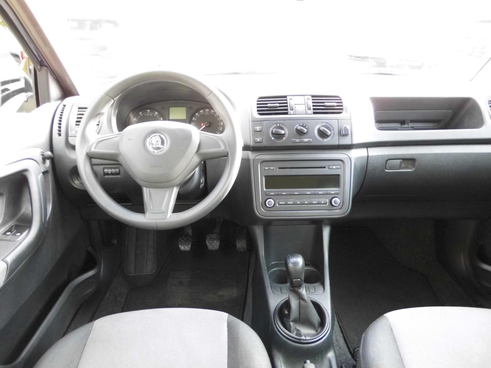 Skoda Fabia 2014 — photo 11