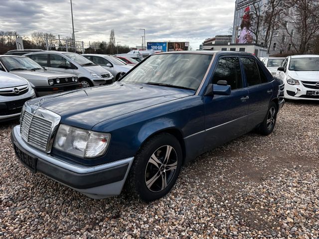 Mercedes-Benz E 300 + W124 + Automatik + el.Schiebedach +