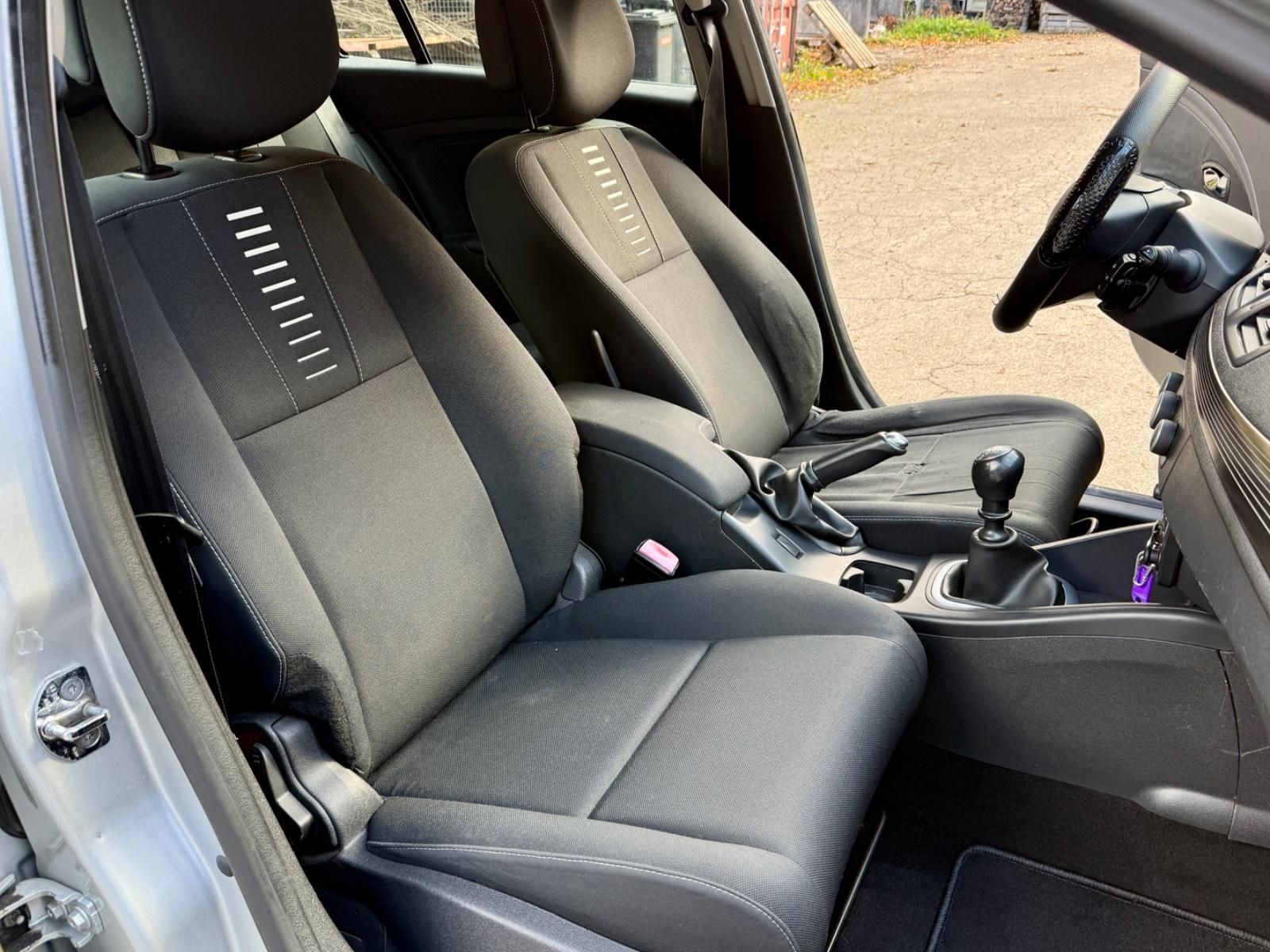 Renault Megane 2012 — photo 12