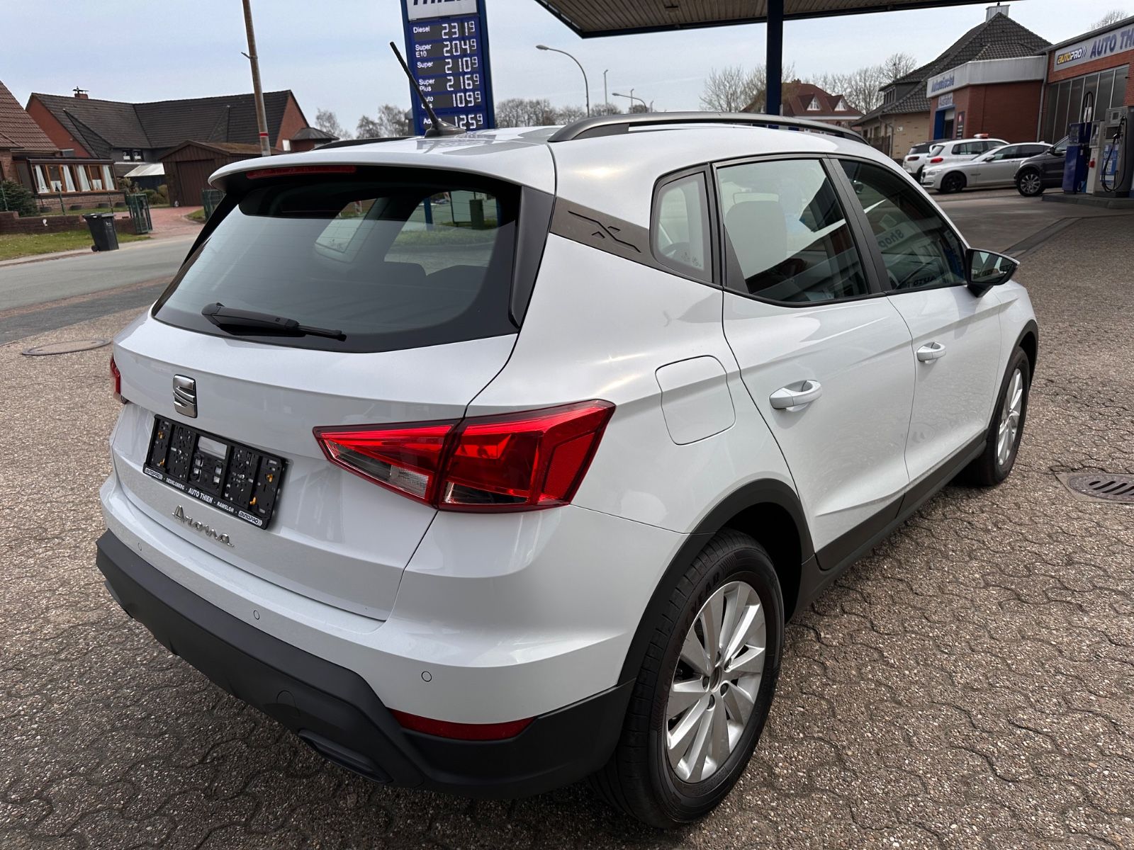 Fahrzeugabbildung SEAT Arona Style 1.0 TSI DSG LED/APP/PDC/GRA