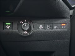 Fahrzeugabbildung DS Automobiles DS 7 Crossback 1.6 E-Tense 300 4x4 Grand Chic