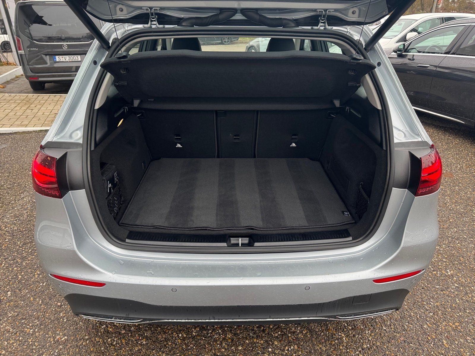 Fahrzeugabbildung Mercedes-Benz B 180 Progressive Adv.*Kamera*LED*Easy-Pack*MBUX