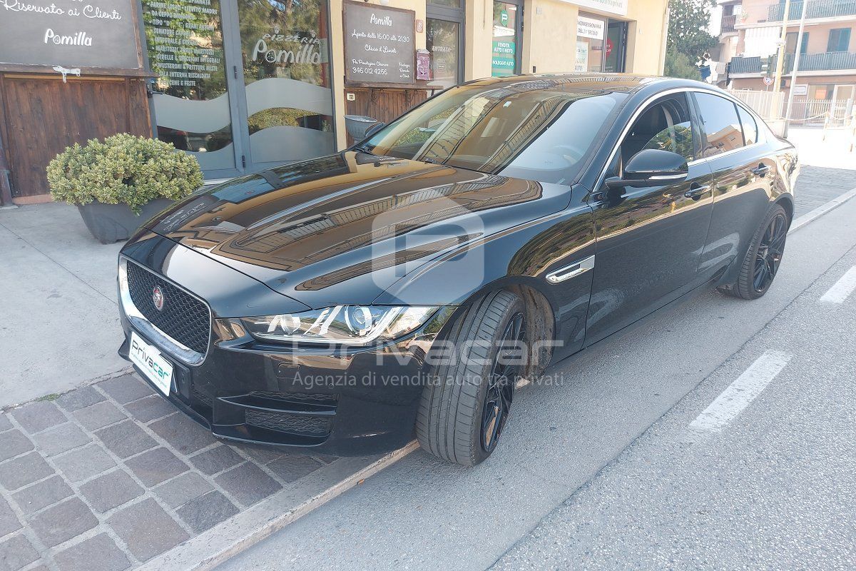 JAGUAR XE