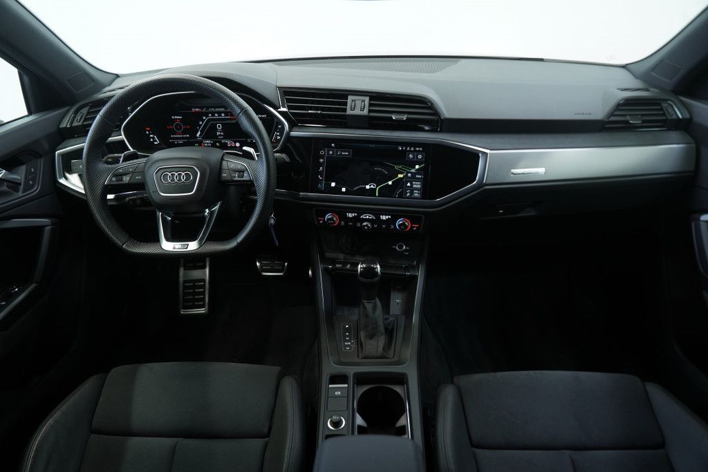Audi Rsq3