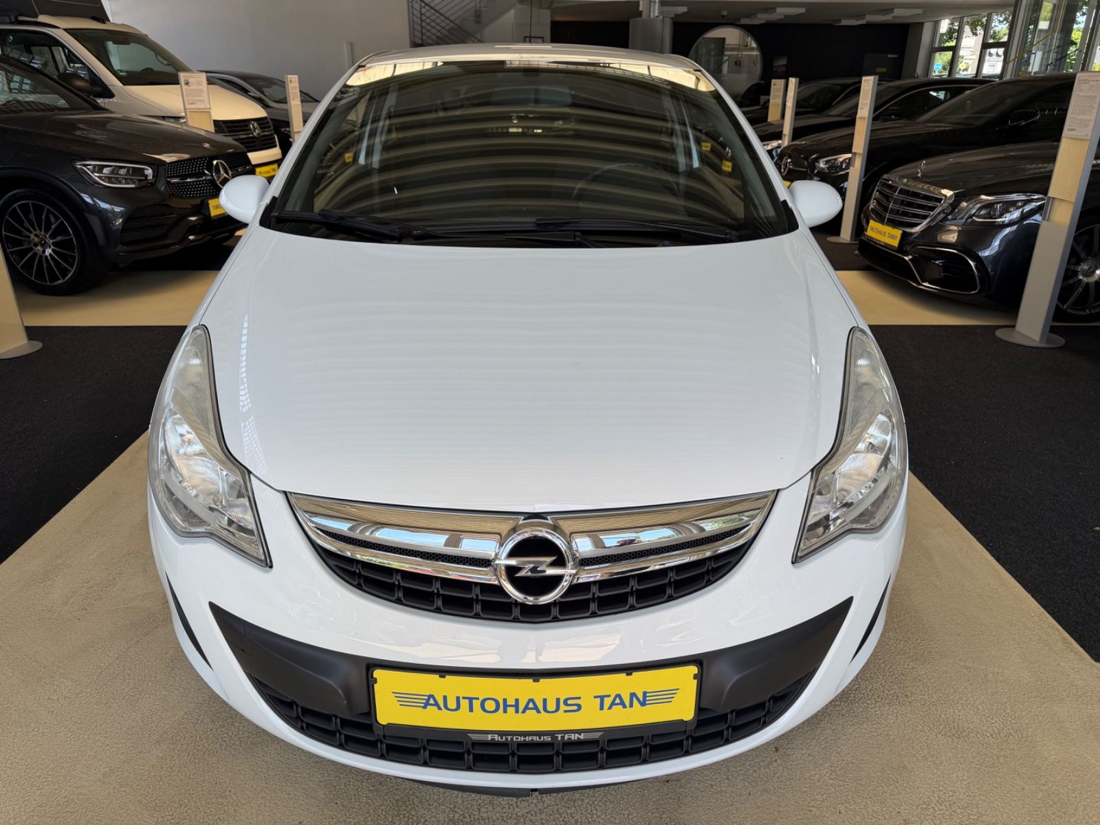 Fahrzeugabbildung Opel Corsa D Selection 1.4 *NUR 45.990KM*
