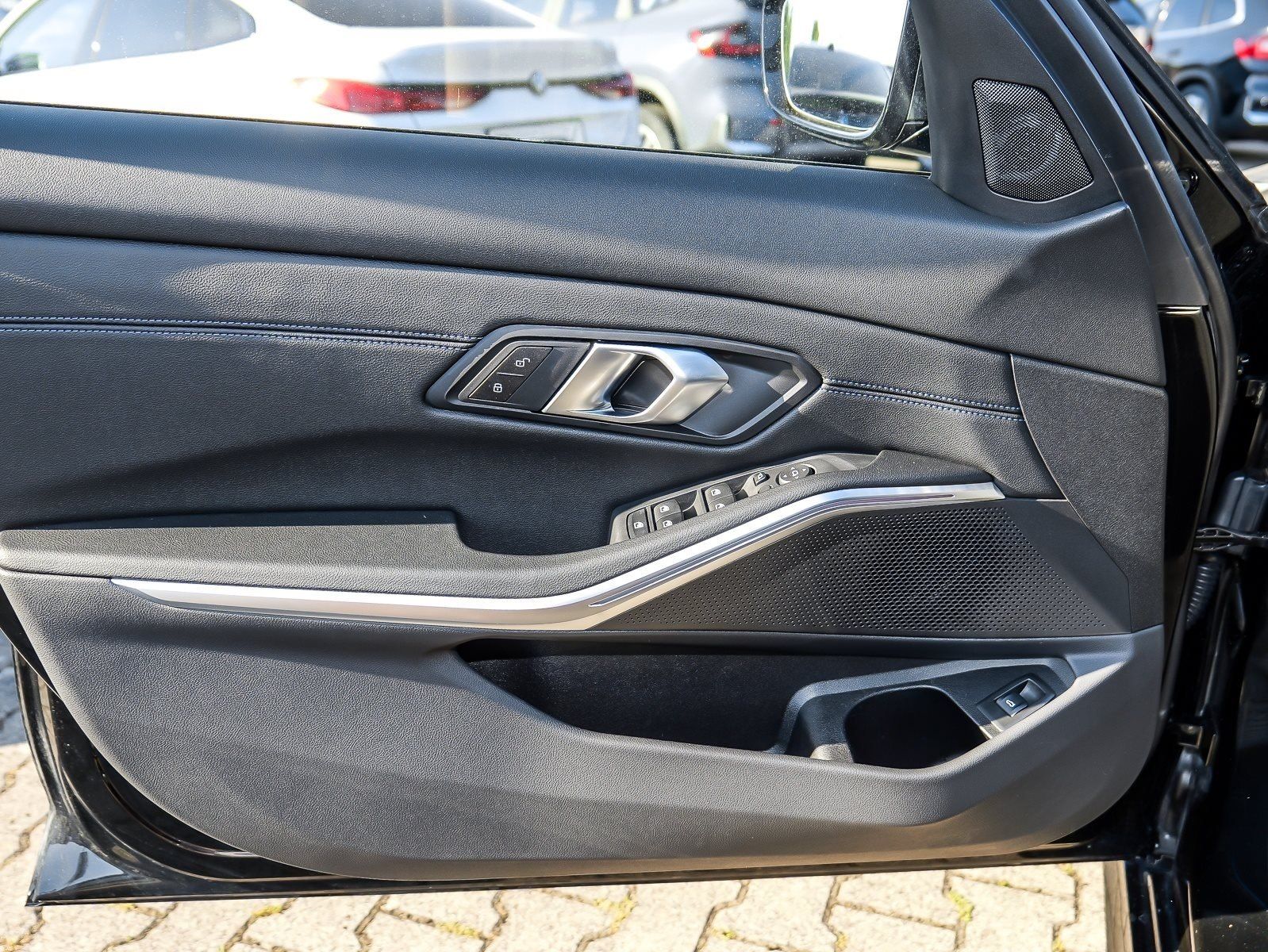 BMW 330 - Bild 18