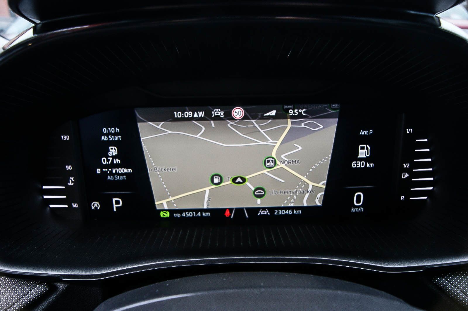 Fahrzeugabbildung SKODA Fabia 10 Drive Auto/DSG PANO VIRTUAL LED KAMERA