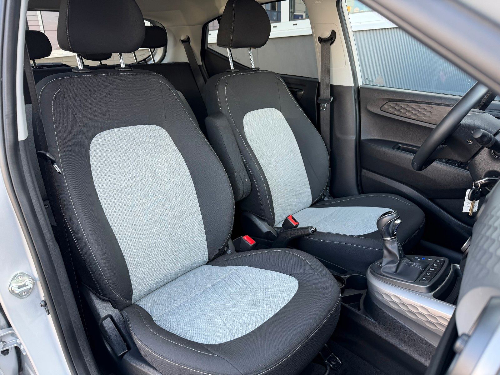 Fahrzeugabbildung Hyundai i10 1.2ltr. AMT Style 1 Hd. Scheckheft M+S