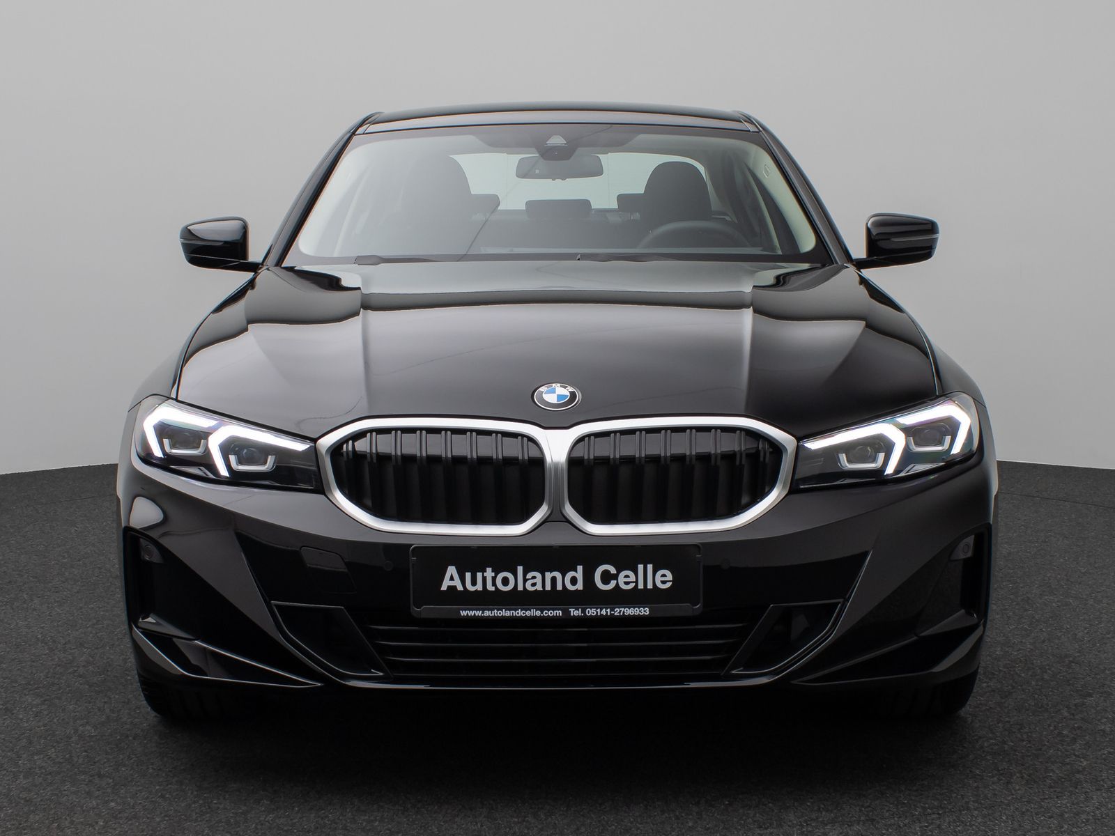 Fahrzeugabbildung BMW 318i Kamera Widscreen DAB Alarm Sportlenkrad LED