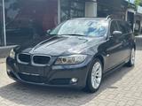 BMW 320d Aut. NAV/ LEDER/ PDC/ SITZHZG/ PANO - BMW 320 aus 2010 mit Diesel-Antrieb