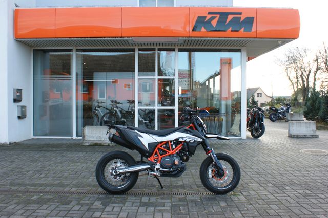 KTM 690 SMC-R über 3300€ an Zubehör verbaut