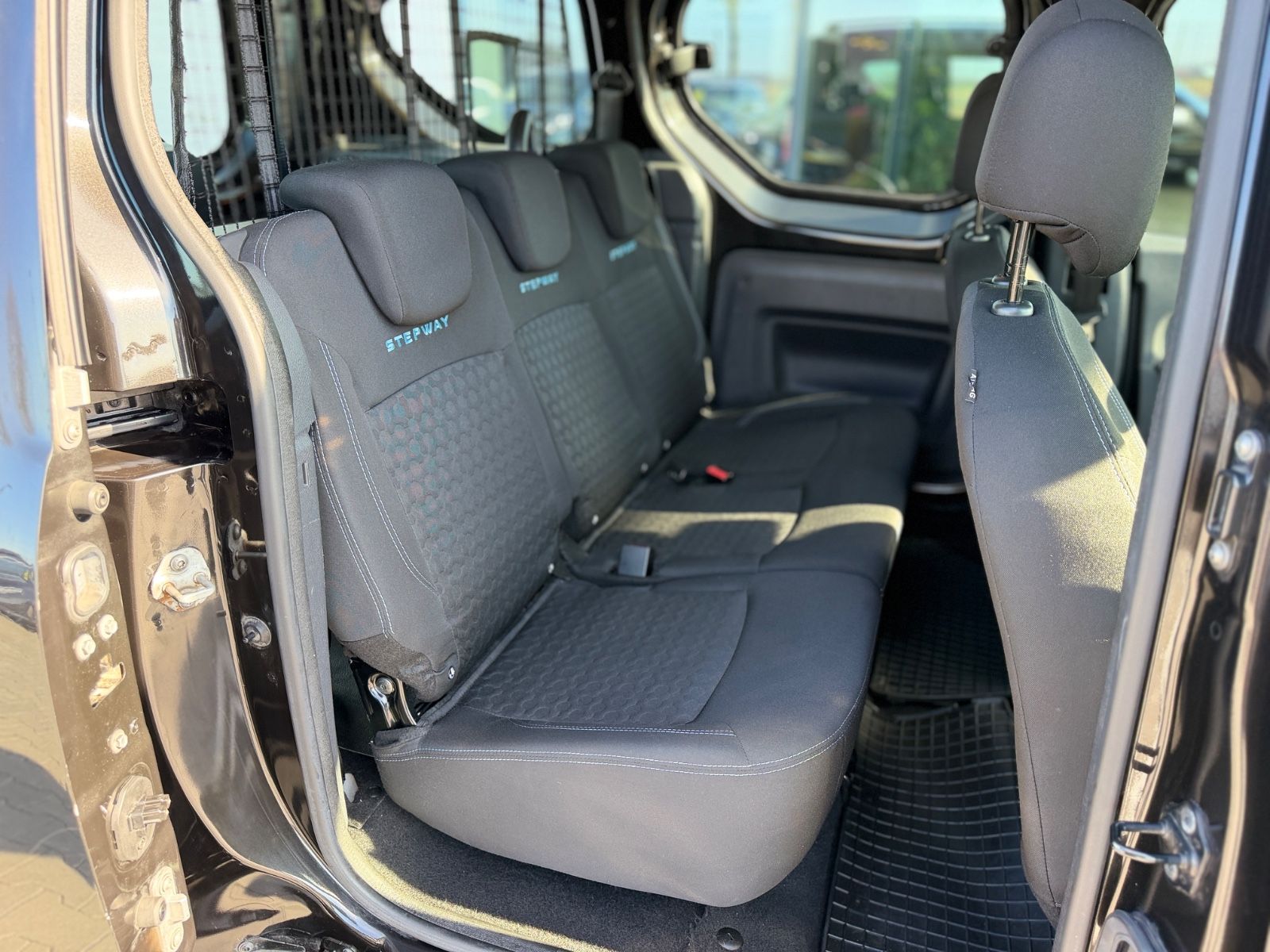 Dokker Stepway 1.2 TCE Navi Klima Alufelgen