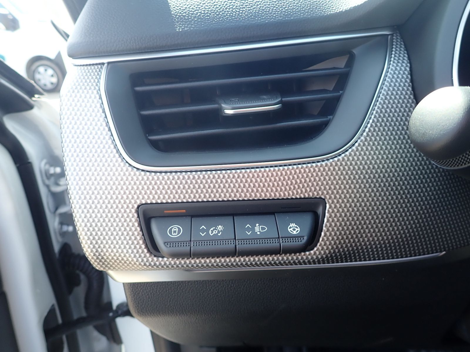 Fahrzeugabbildung Renault Arkana Techno 140 EDC
