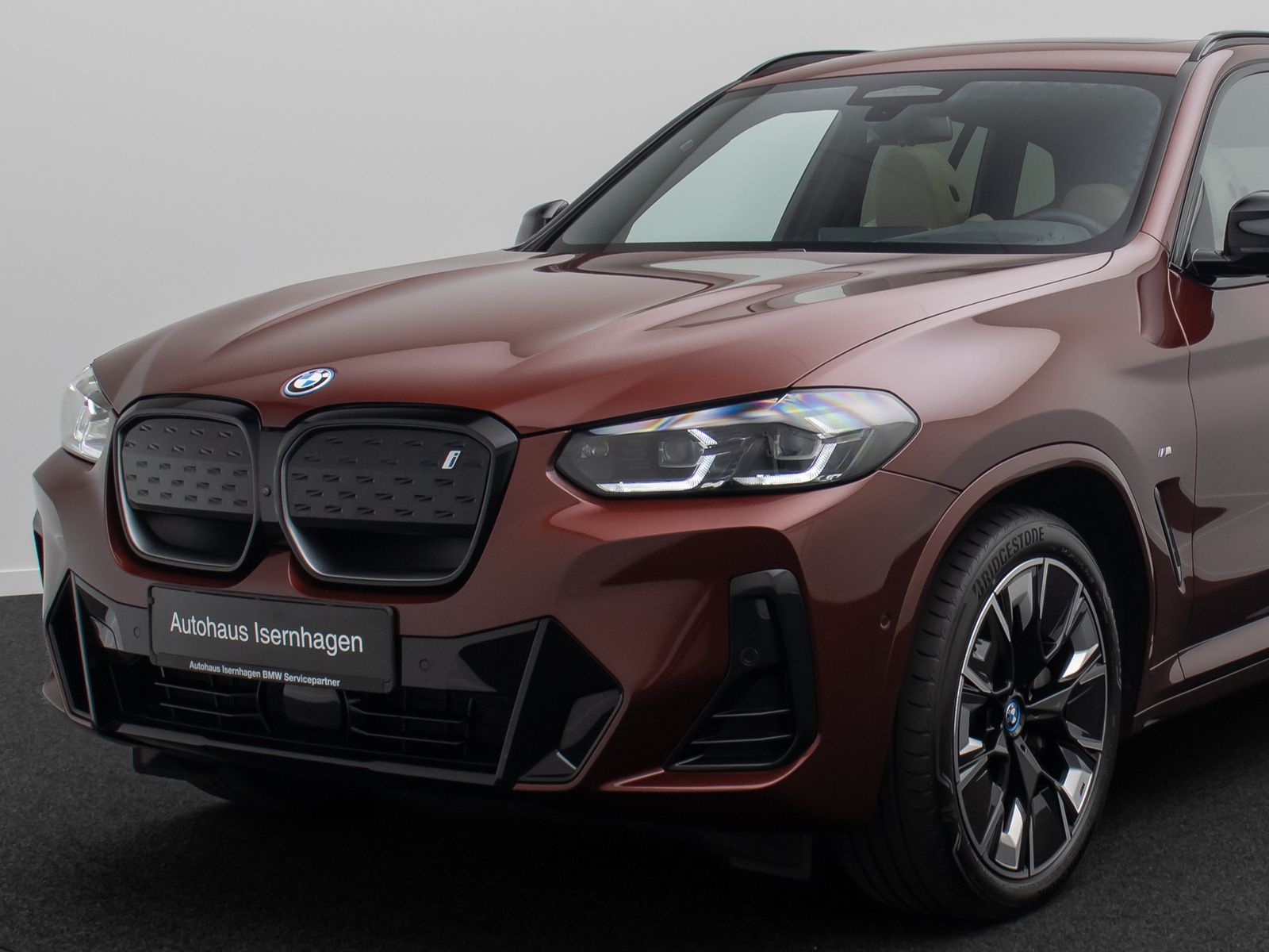 Fahrzeugabbildung BMW iX3 IMPRESSIVE H/K HUD AHK 360° Panorama 20Zoll