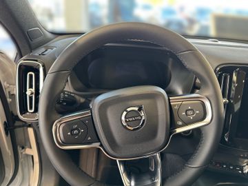 Volvo XC40 Plus Black Edition 2WD*360°*Licht-P*