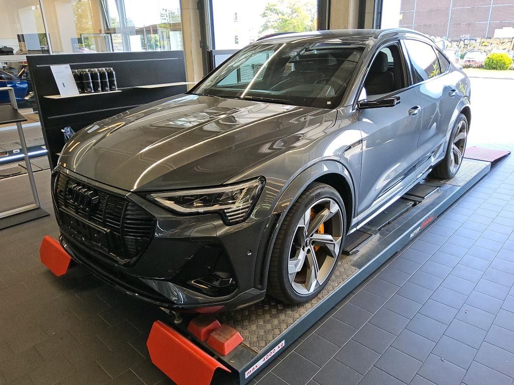 Image of Audi e-tron