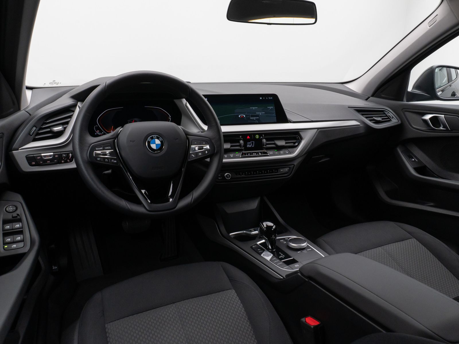 Fahrzeugabbildung BMW 118i DAB CockPitPro PDC LED Geschwindigkeitsreg