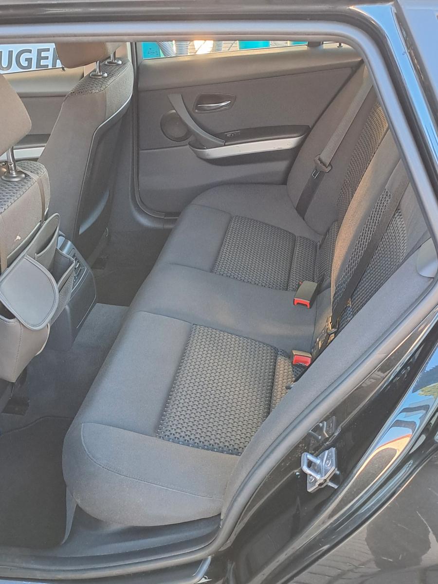 BMW 318 2012 — photo 10