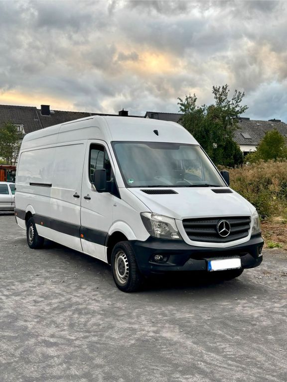 Image of Mercedes-Benz Sprinter