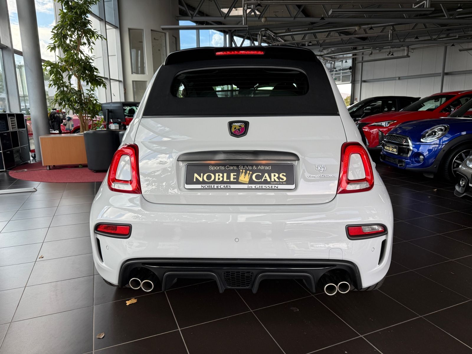 Fahrzeugabbildung Abarth 595C Cabrio Competizione KLIMA NAV PDC Beats