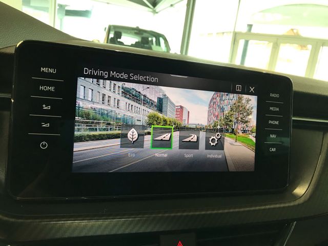 Kamiq Monte Carlo 1.5 TSI DSG*AHK*KAMERA*