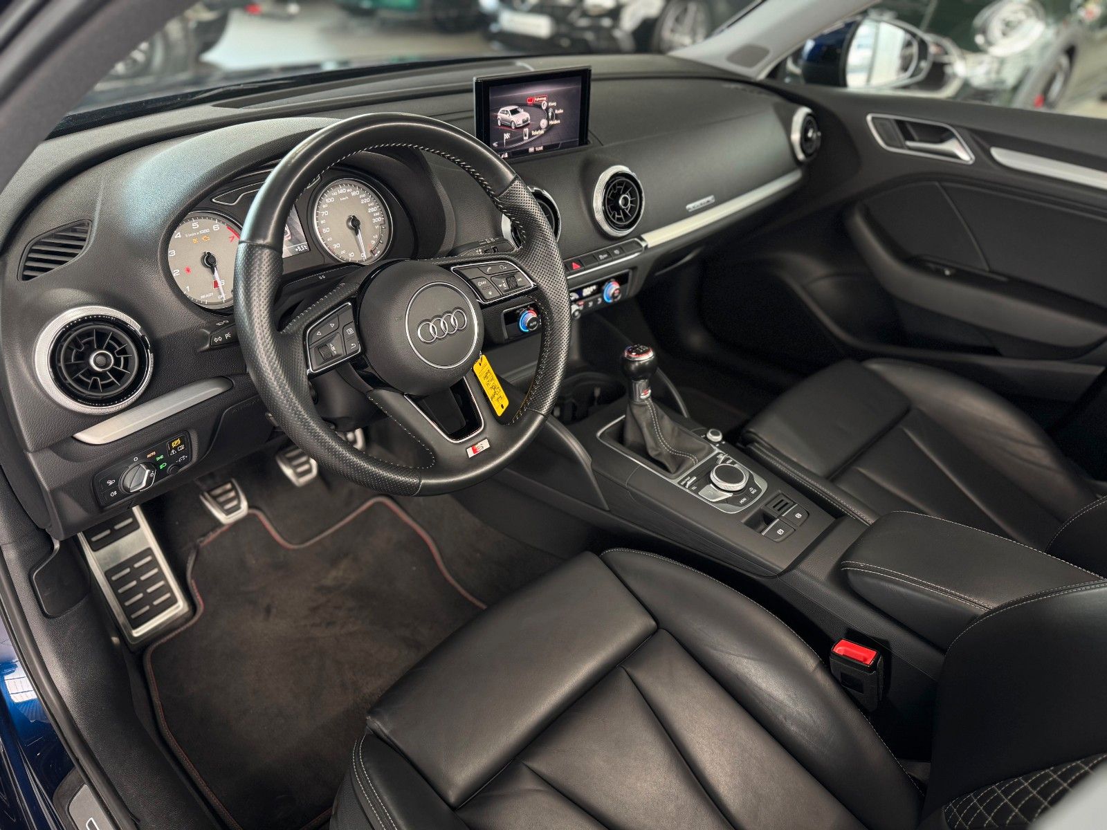 Fahrzeugabbildung Audi S3 Sportback quattro KEINOPF+ACC+MATRIX+MAGNETIC