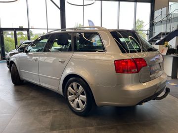 Audi A4 Avan 3.0 TDI quattro *SZHZ*PDC*TEMPOMAT*KLIMA