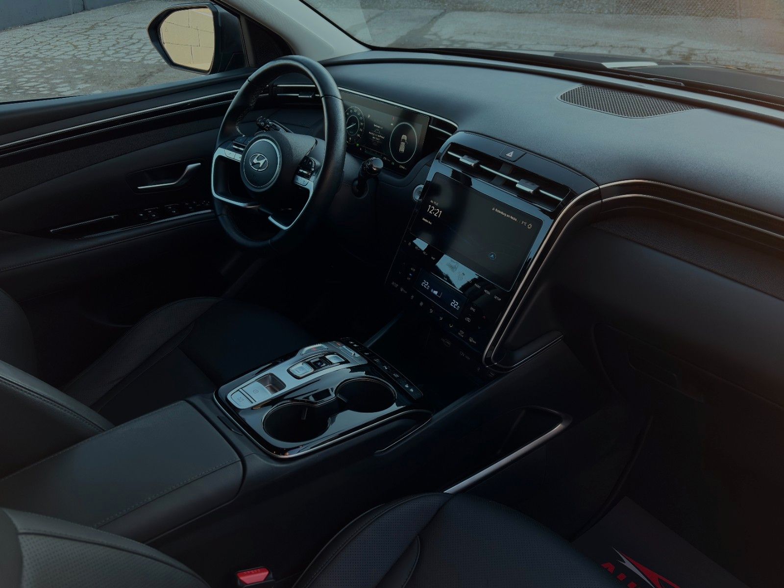 Fahrzeugabbildung Hyundai Tucson 1.6 T-GDI PHEV 4WD KRELL CarPlay 360° LHZ