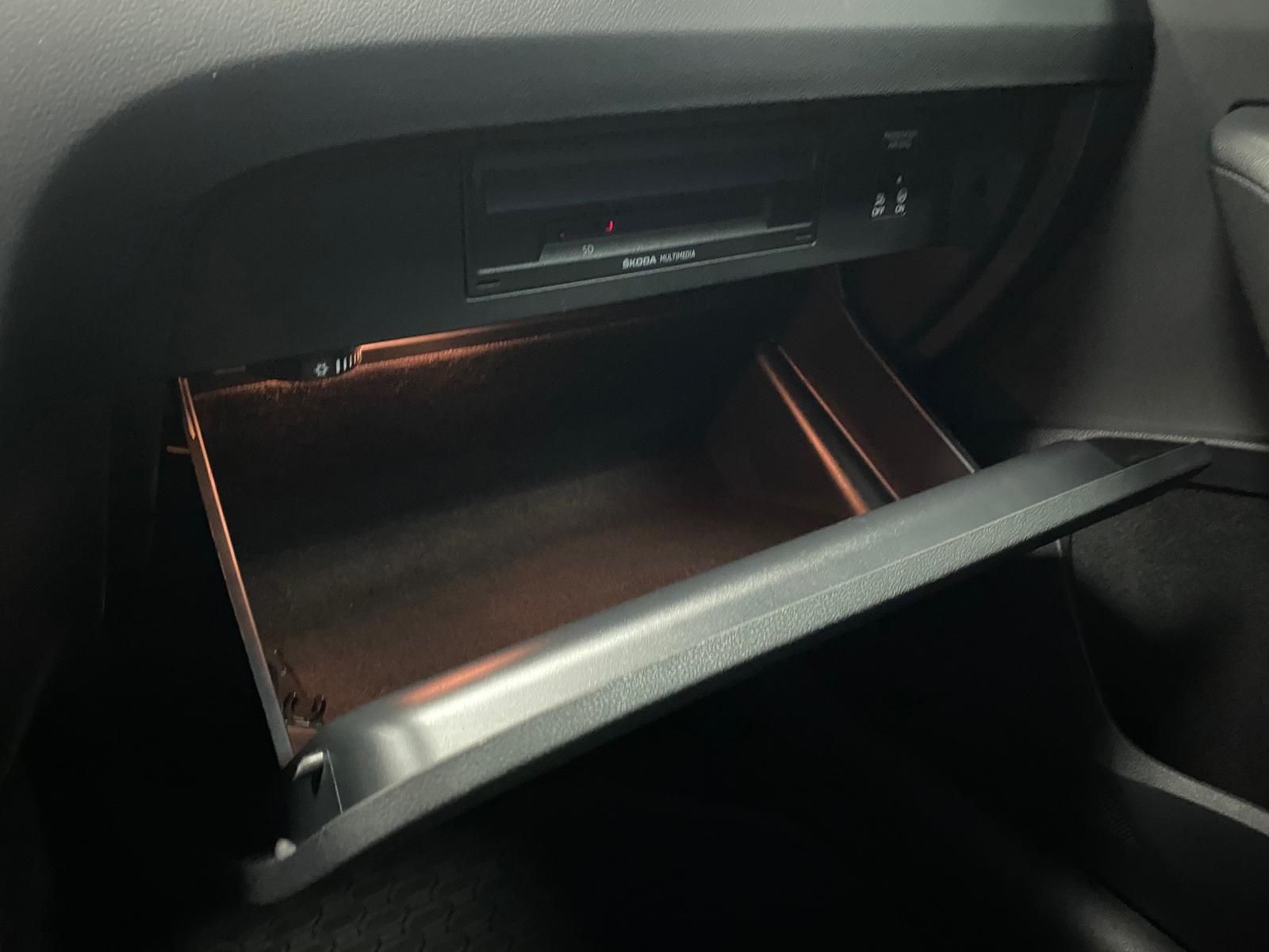 Fahrzeugabbildung SKODA Octavia 1.0 TSI Clever APP+KLIMA+PDC+SITZHEIZ+An