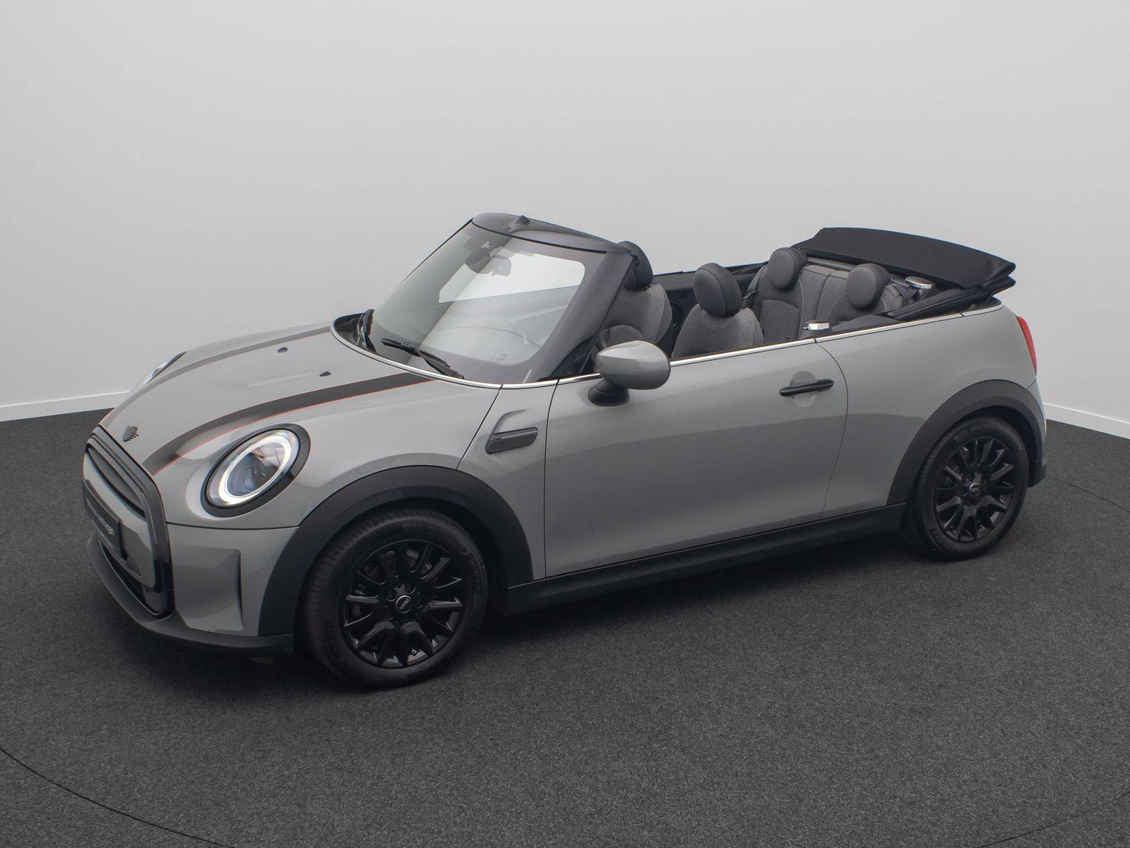 Fahrzeugabbildung MINI One Cabrio Classic Trim Komfort DAB Leder Sport