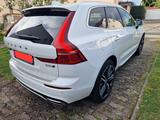 Volvo XC60 D5 AWD R Design/360°/Standh/21Zoll/Pano - Volvo XC60: 3.2