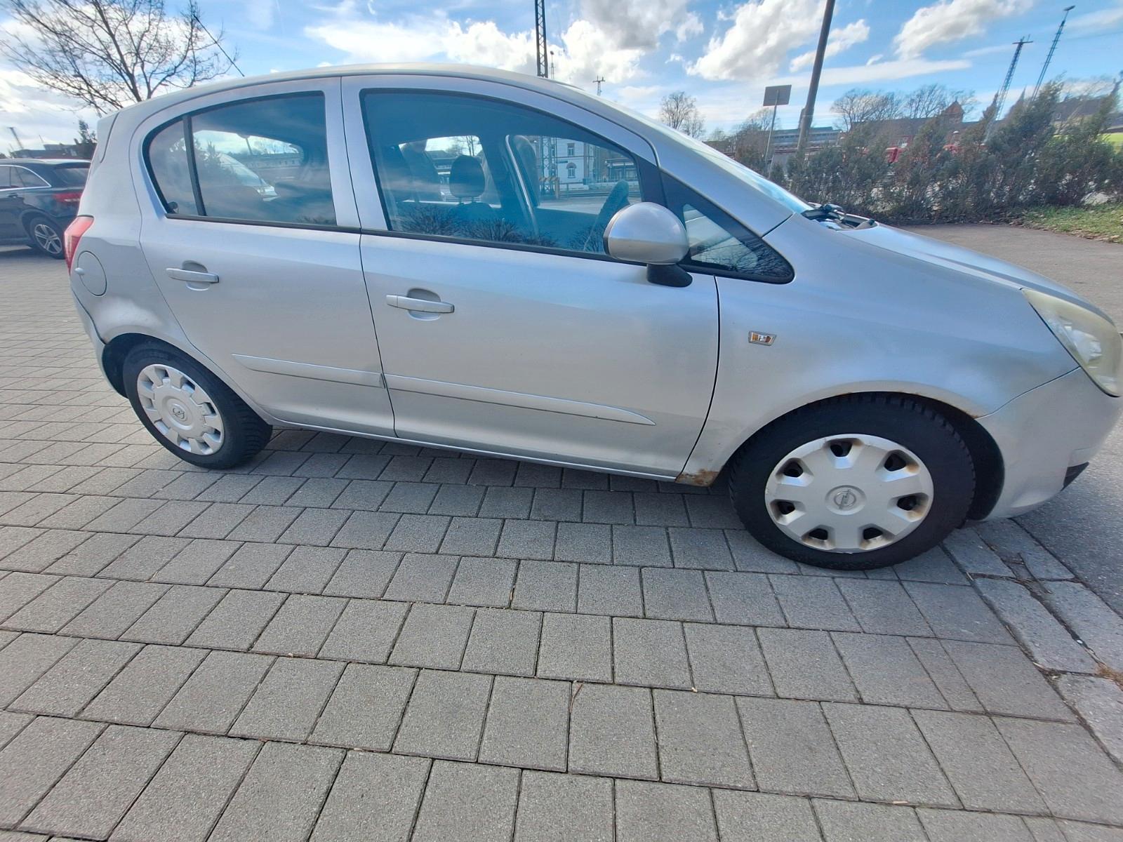 Opel Corsa D Basis 4 Türig ,02.2028