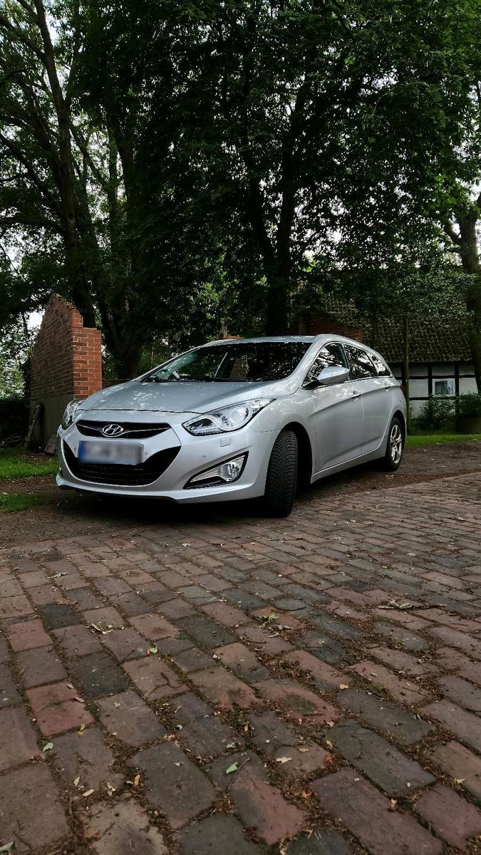 Hyundai i40 2013 — rear view