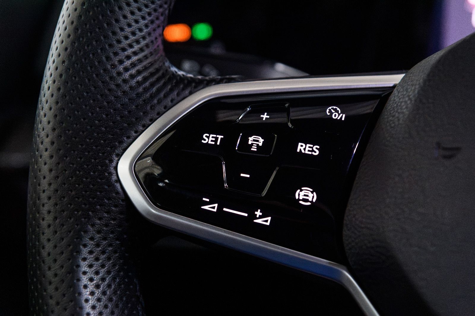 Fahrzeugabbildung Volkswagen Golf VIII Lim. GTE eHybrid +DSG+Navi+ACC
