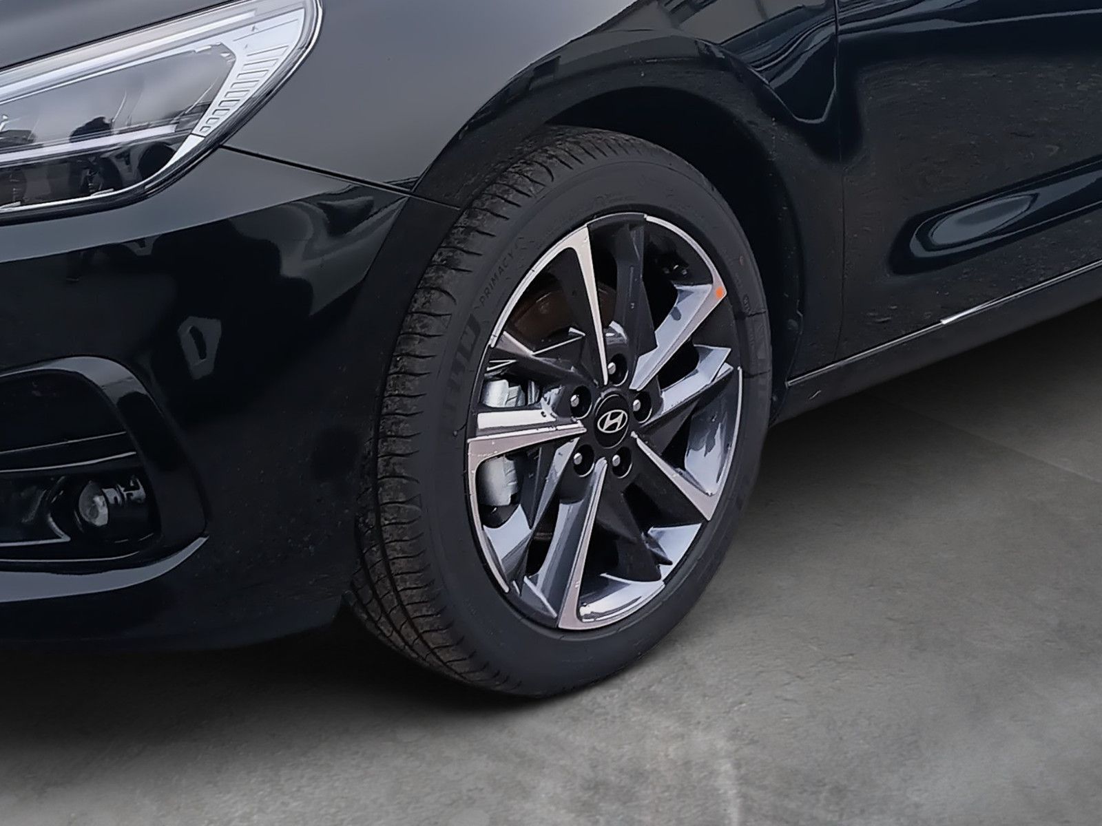 Fahrzeugabbildung Hyundai i30 Kombi 1,0T 100PS Advantage MT