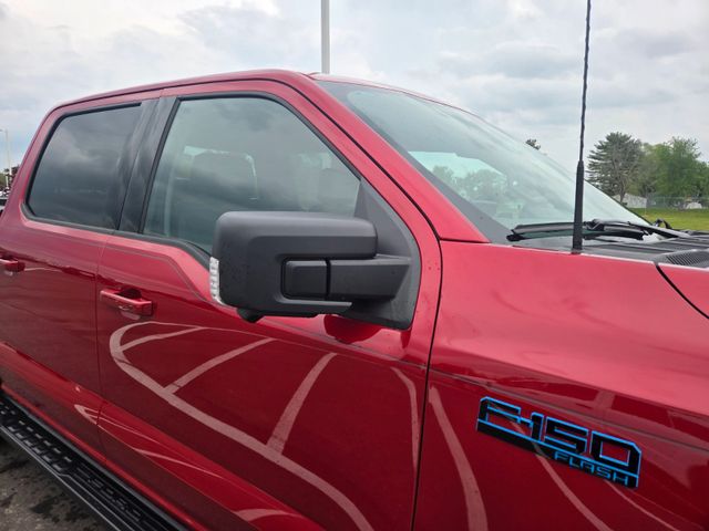 Ford F 150 Lightning Flash grosse Batterie im Vorlauf
