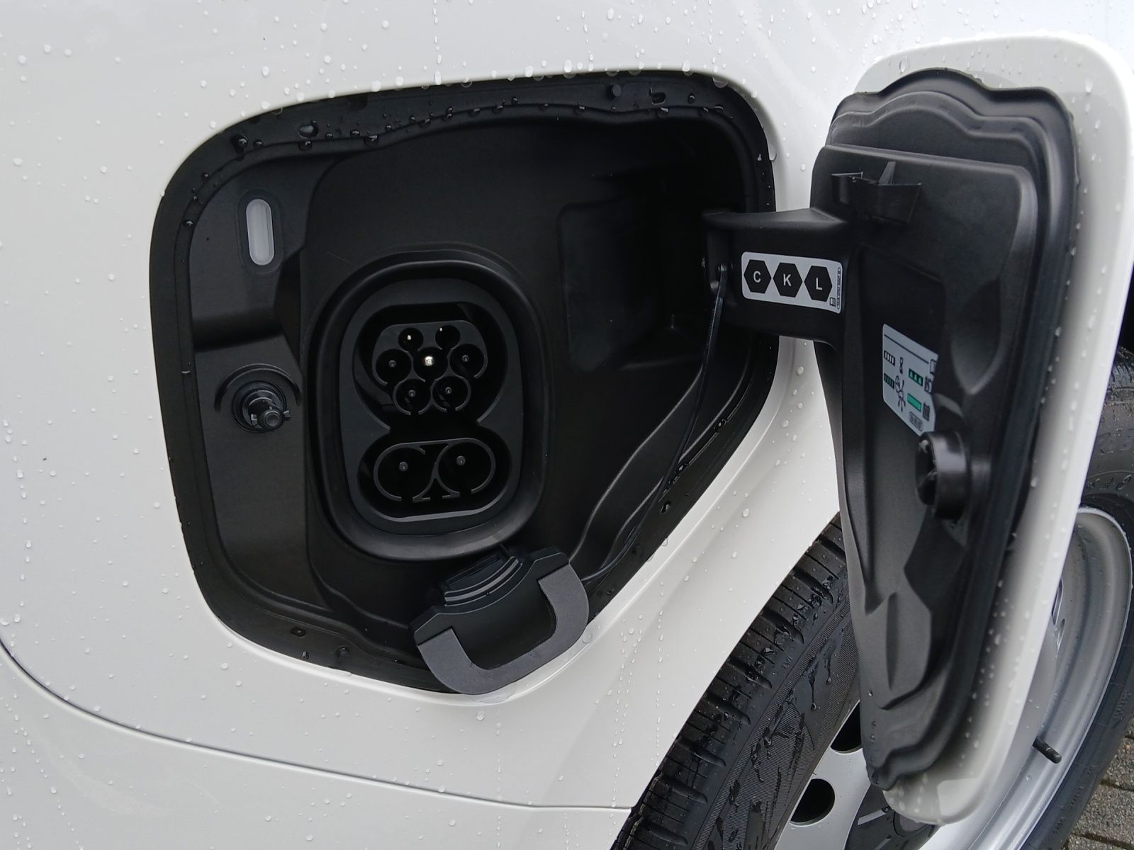 Fahrzeugabbildung Volkswagen ID.Buzz Cargo 210 kW AHK IQ.LIGHT KLIMA RFK SITZ