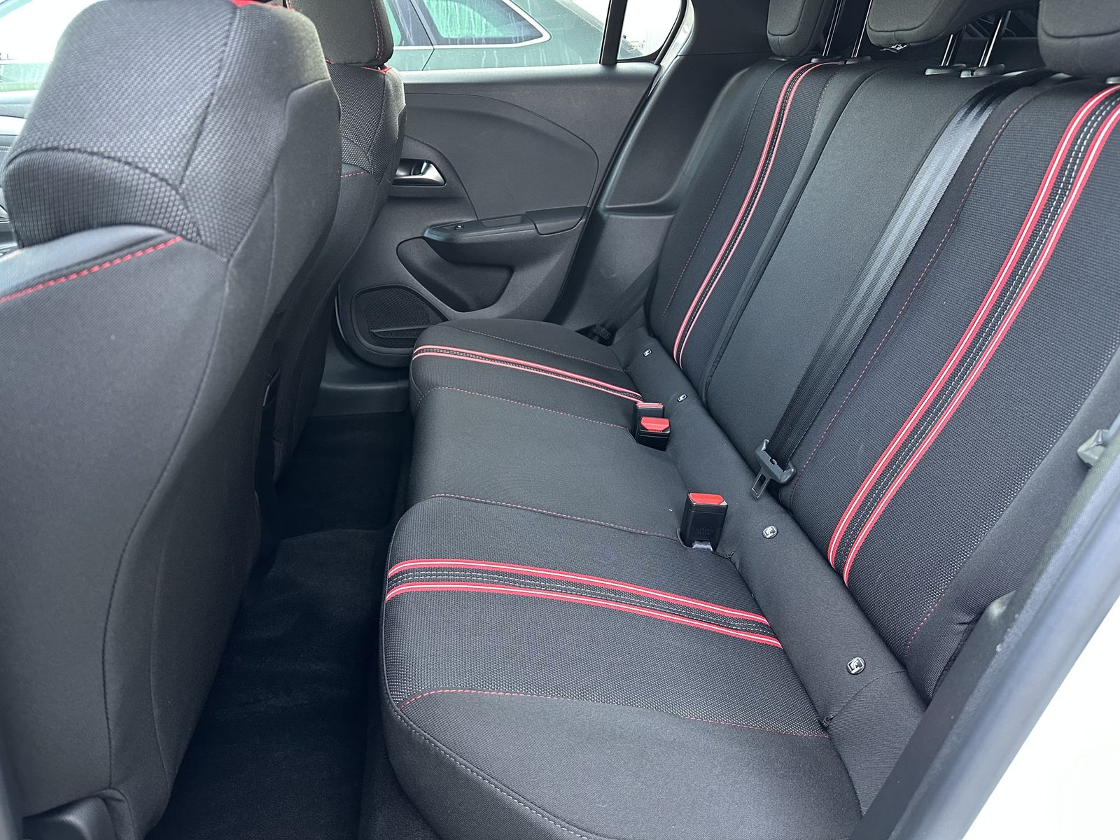 Fahrzeugabbildung Opel Corsa e GS-Line 5-Türer NAV+LED+SHZ+17ZO+CARPLAY