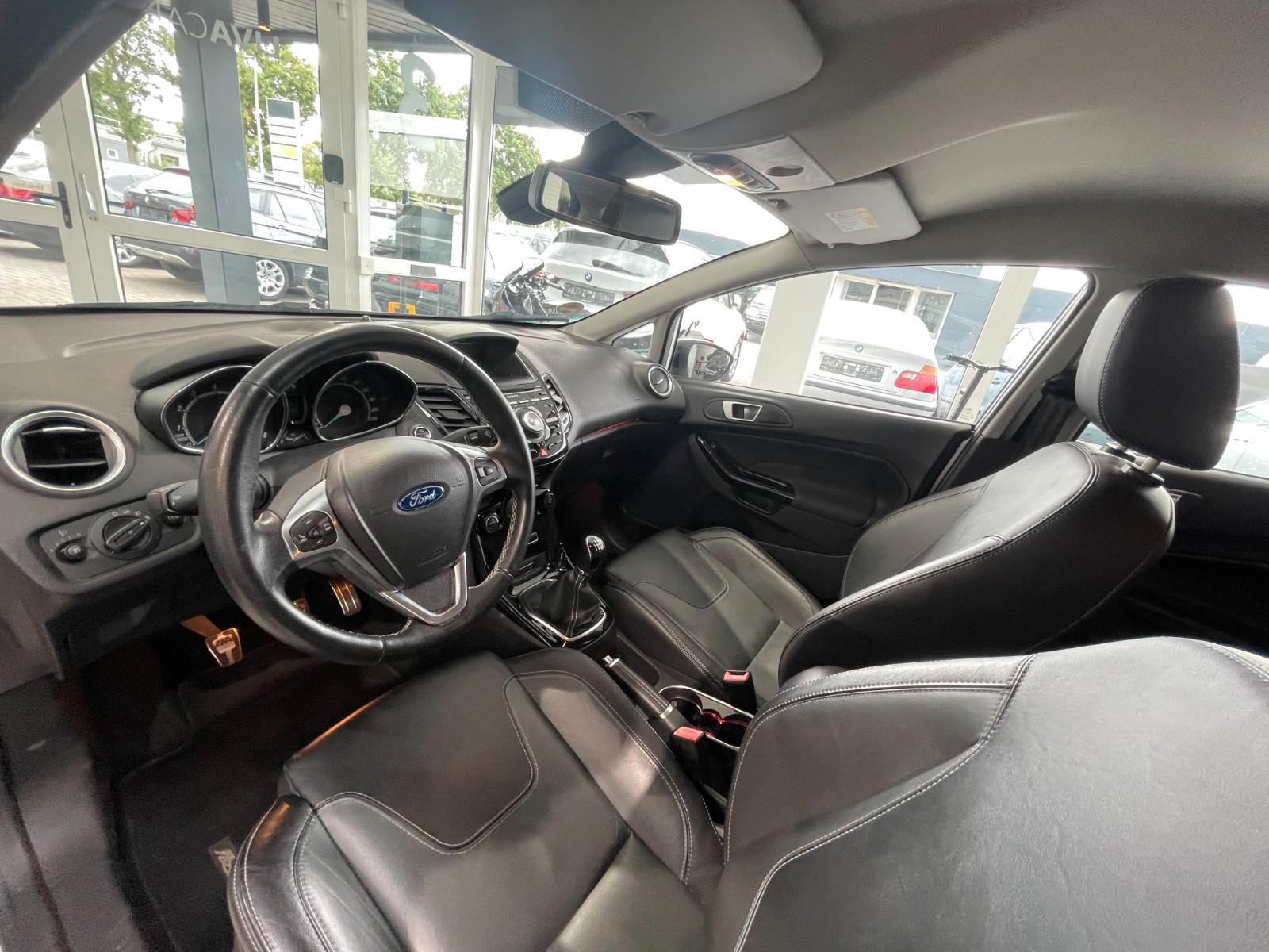Ford Fiesta Titanium SHZ/8-Fach/Keyless-Go/HU+TÜV NEU