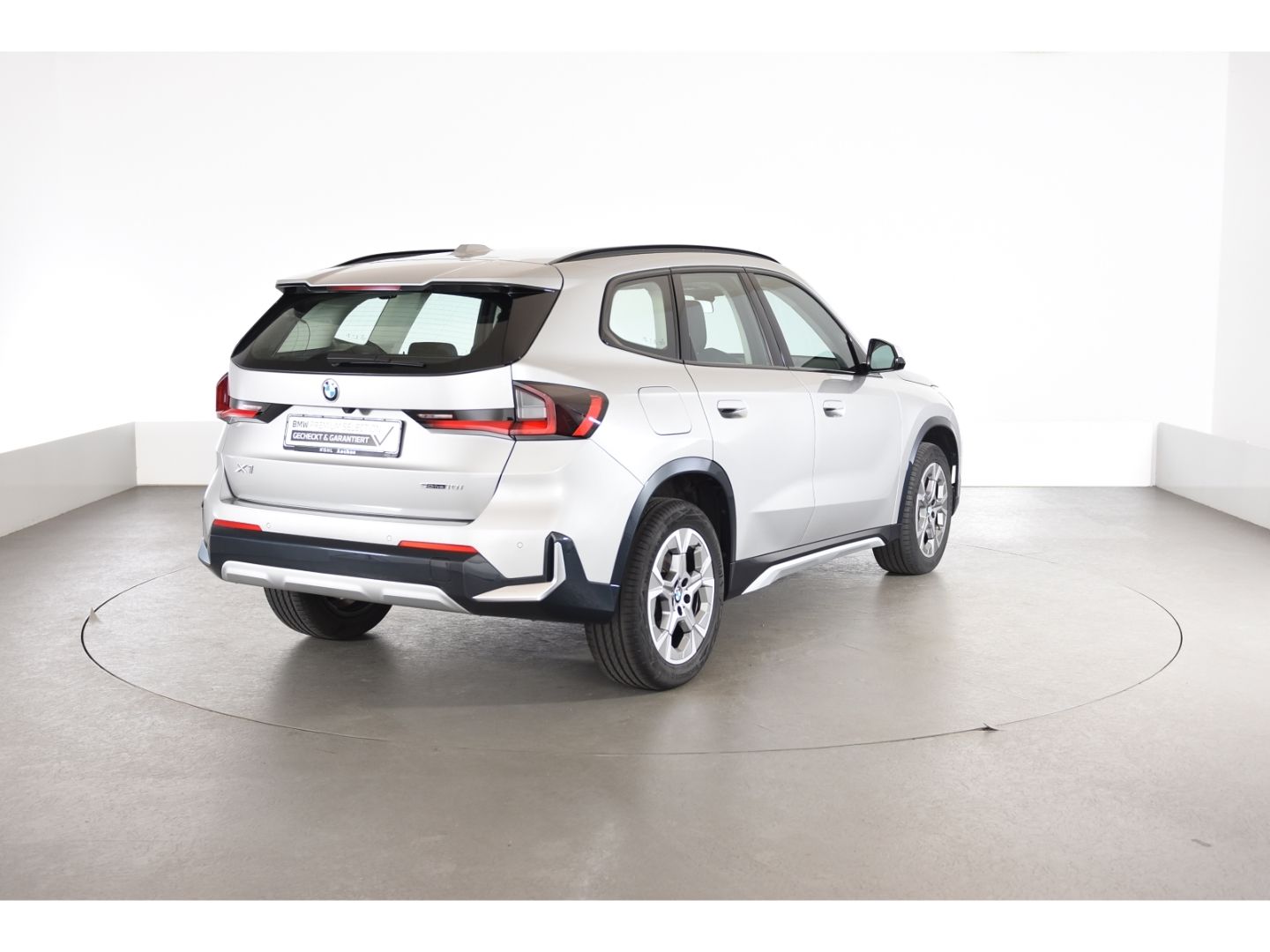 BMW X1 sDrive18i xLine Anhängerkupplung Live Cockpit foto 4