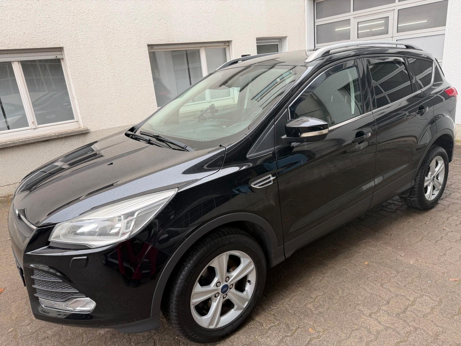 Ford Kuga Sync Edition, Navi,PDC,SHZ, 4x4