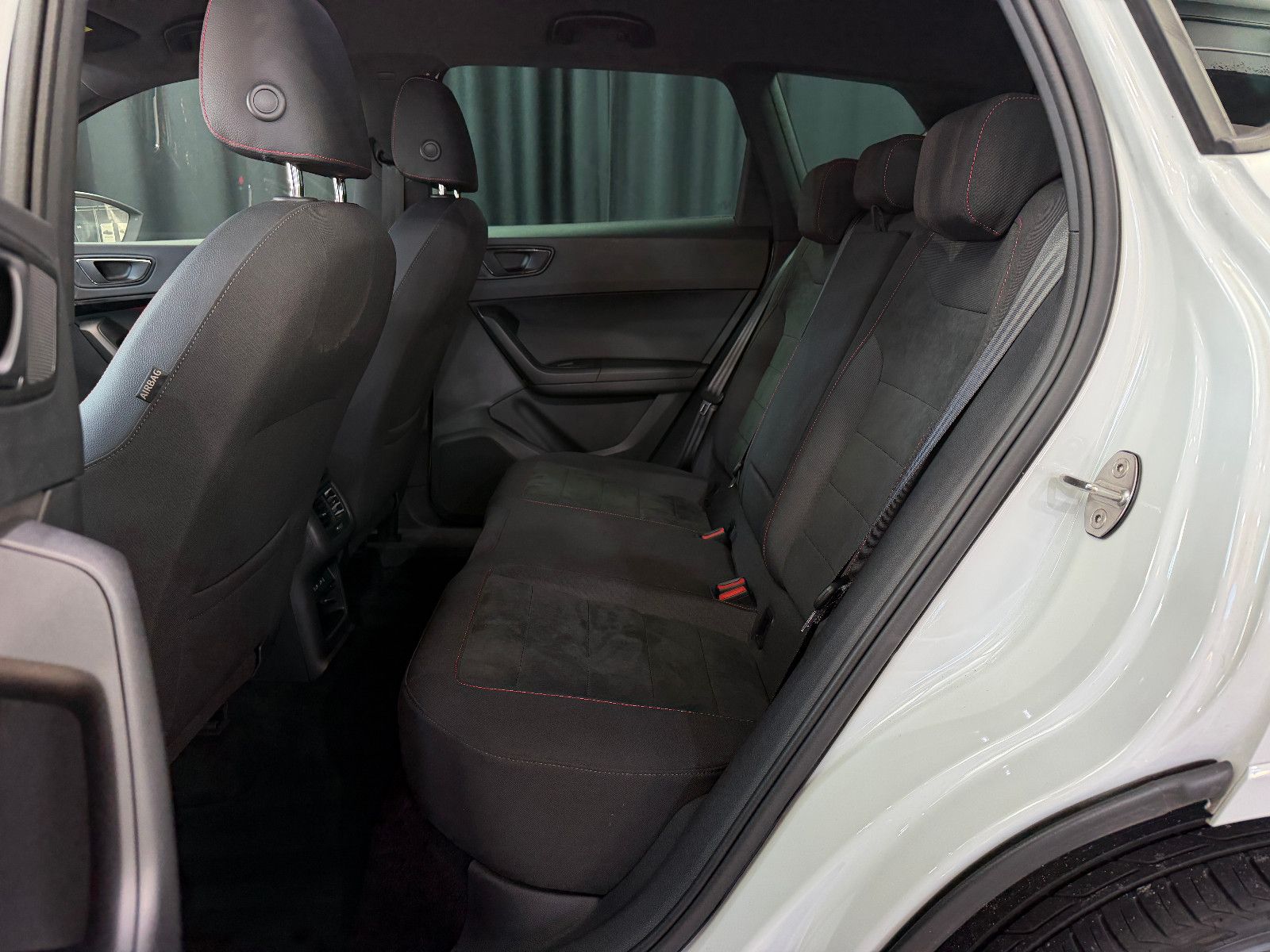 Fahrzeugabbildung SEAT Ateca FR|BEATS|AHK|RF-CAM|LED|1-HD