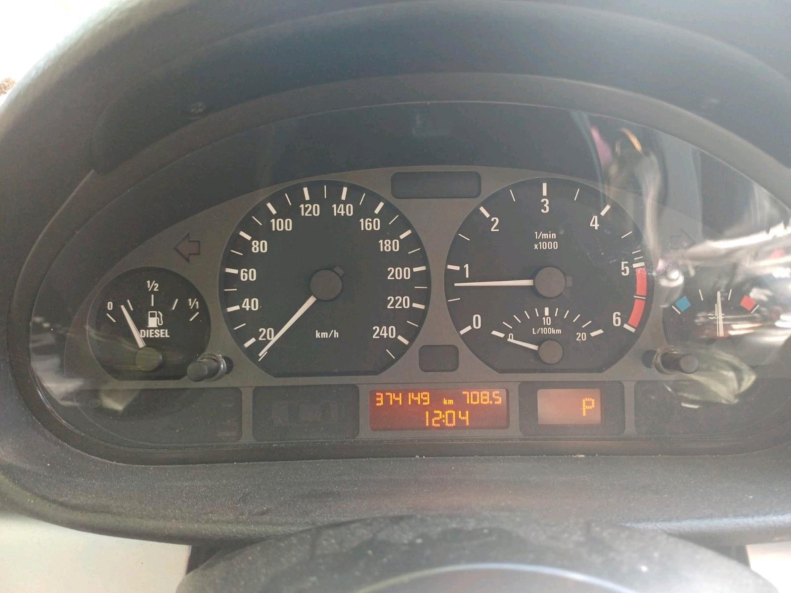 BMW  2004 — photo 6